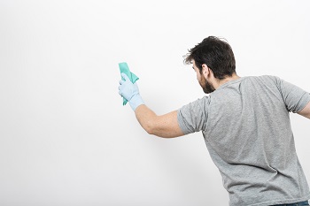 Wall wet Cleaning